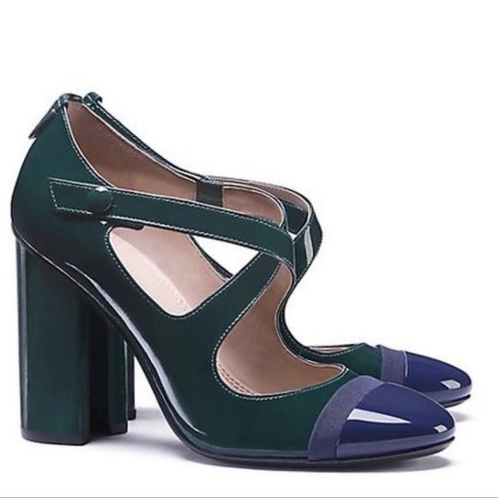 Tory Burch Amble Criss across Pump size 9